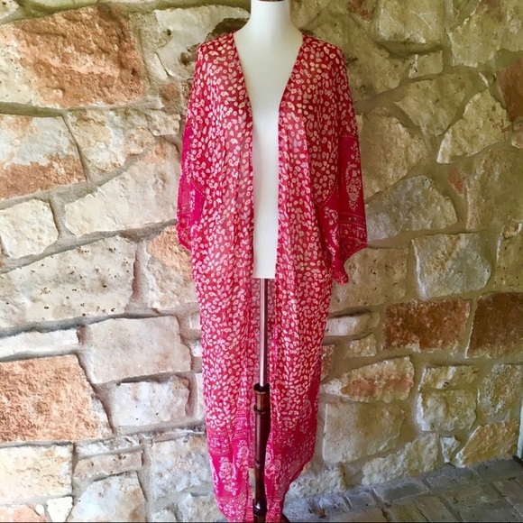 5⭐️Fave! New Pink floral kimono duster - Picture 3 of 6